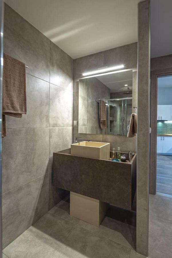 The Apartment 2 Bdrs/2 Baths Luxury Residence Афины Экстерьер фото